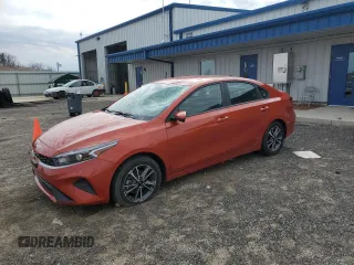 2022 Kia Forte LXS with VIN 3KPF24AD3NE453010, listed as a Copart auction lot 50831915 with 43,756 mi miles and Salvage Title. Bid and sale history available at carsss.com. Image 1.