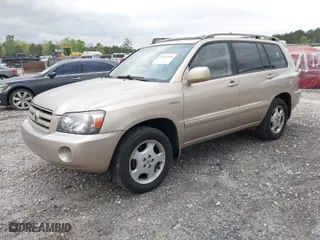 2005 Toyota Highlander with VIN JTEDP21A350045033, listed as a IAAI auction lot 42042508 with 255,566 mi miles. Bid and sale history available at carsss.com. Image 2.