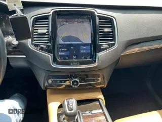 2018 Volvo XC90 Momentum z VIN YV4A22PK9J1319424, wystawiony jako Copart lot #62407515 z przebiegiem 172 293 mil mil oraz Czysty tytuł • Clean title. Historia ofert i sprzedaży dostępna na DreamBid. Obrazek 10.