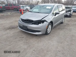 2018 Chrysler Pacifica Touring with VIN 2C4RC1DGXJR177738, listed as a IAAI auction lot 41895939 with 194,788 mi miles and . Bid and sale history available at DreamBid. Image 6.