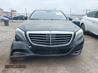 2015 Mercedes-Benz S 550 z VIN WDDUG8FB7FA121928, wystawiony jako IAAI lot #42414151 z przebiegiem 142 078 mil mil oraz . Historia ofert i sprzedaży dostępna na DreamBid. Obrazek 12.