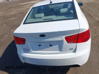2013 Kia Forte EX with VIN KNAFU4A20D5738442, listed as a IAAI auction lot 41763829 with 127,968 mi miles. Bid and sale history available at carsss.com. Image 16.