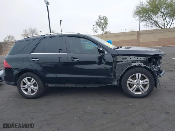 2016 Mercedes-Benz GLE with VIN 4JGDA5JB6GA773437, listed as a IAAI auction lot 41972901 with 41,160 mi miles. Bid and sale history available at carsss.com. Image 13.