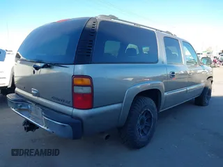 2000 Chevrolet Suburban LT with VIN 3GNFK16T6YG196374, listed as a IAAI auction lot 41820977 with 155,242 mi miles. Bid and sale history available at carsss.com. Image 4.