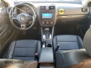 2010 Volkswagen Jetta Limited Edition with VIN 3VWRX7AJ9AM021136, listed as a Copart auction lot 89113435 with 199,393 mi miles and Salvage title. Bid and sale history available at DreamBid. Image 8.