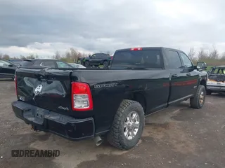 2019 Ram 2500 Big Horn with VIN 3C6UR5JL0KG700152, listed as a IAAI auction lot 42180625 with 94,282 mi miles. Bid and sale history available at carsss.com. Image 4.