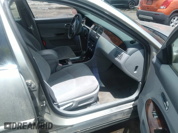 2007 Buick LaCrosse CX with VIN 2G4WC582571226954, listed as a IAAI auction lot 42638999 with 120,843 mi miles and . Bid and sale history available at DreamBid. Image 5.