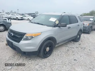 2015 Ford Utility Police Interceptor with VIN 1FM5K8AR8FGC41103, listed as a IAAI auction lot 41945013 with 89,792 mi miles. Bid and sale history available at carsss.com. Image 18.
