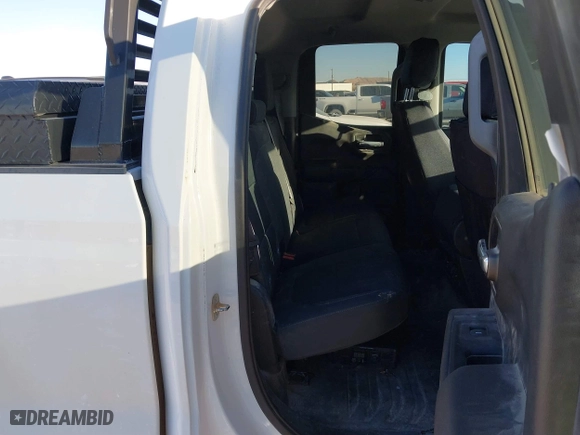 2019 Chevrolet Silverado 1500 LT with VIN 1GCRYDED3KZ325761, listed as a IAAI auction lot 41400877 with 105,248 mi miles. Bid and sale history available at carsss.com. Image 8.