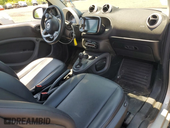 2016 Smart fortwo Passion with VIN WMEFJ5DA5GK123218, listed as a Copart auction lot 58978095 with 73,608 mi miles and Salvage title. Bid and sale history available at DreamBid. Image 8.