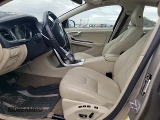2015 Volvo S60 T5 Drive-E Premier Plus with VIN YV126MFC8F1307154, listed as a Copart auction lot 87926365 with 90,403 mi miles and Clean Title. Bid and sale history available at DreamBid. Image 7.