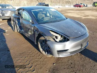 2023 Tesla Model 3 with VIN 5YJ3E1EA7PF509567, listed as a IAAI auction lot 41422396 with 28,914 mi miles. Bid and sale history available at carsss.com. Image 1.