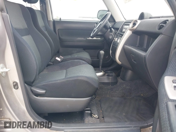 2006 Scion xB z VIN JTLKT324864107465, wystawiony jako IAAI lot #42529697 z przebiegiem Nie podano mil oraz . Historia ofert i sprzedaży dostępna na DreamBid. Obrazek 5.