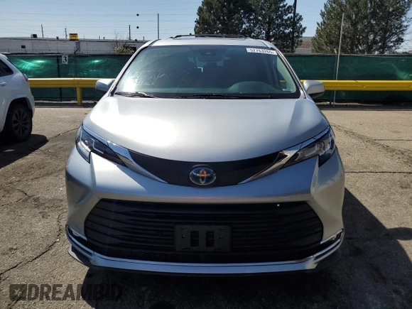 2021 Toyota Sienna XLE with VIN 5TDYSKFC6MS033078, listed as a Copart auction lot 52763265 with 59,599 mi miles and Salvage Title. Bid and sale history available at DreamBid. Image 5.