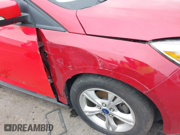 2012 Ford Focus SE with VIN 1FAHP3K27CL285495, listed as a IAAI auction lot 41817661 with 84,823 mi miles and . Bid and sale history available at carsss.com. Image 6.