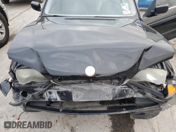 2005 BMW 3 Series 330xi with VIN WBAEW53405PN37902, listed as a Copart auction lot 80821814 with Not provided miles and Salvage title. Bid and sale history available at DreamBid. Image 11.