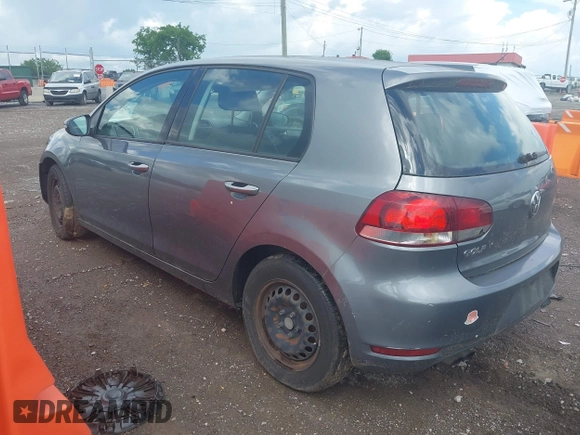 2013 Volkswagen Golf с VIN WVWDA7AJ7DW118242, выставлен на аукционе IAAI как лот 42249723 с пробегом 217 155 миль миль и . История ставок и продаж доступна на DreamBid. Изображение 3.