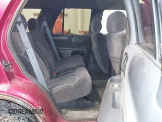2000 Chevrolet Blazer LT z VIN 1GNDT13W1Y2358746, wystawiony jako IAAI lot #41541071 z przebiegiem 205 532 mil mil oraz . Historia ofert i sprzedaży dostępna na DreamBid. Obrazek 8.