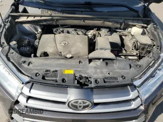 2018 Toyota Highlander LE with VIN 5TDBZRFH5JS807483, listed as a Copart auction lot 62724915 with 144,404 mi miles and Clean title. Bid and sale history available at DreamBid. Image 12.