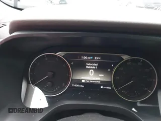 2023 Nissan Rogue SV z VIN JN8BT3BAXPW420562, wystawiony jako IAAI lot #41411007 z przebiegiem 11 608 mil mil oraz . Historia ofert i sprzedaży dostępna na DreamBid. Obrazek 7.