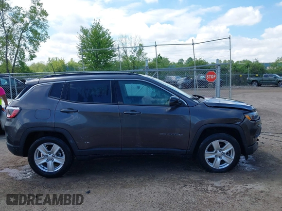 2022 Jeep Compass Latitude with VIN 3C4NJCBB5NT103444, listed as a IAAI auction lot 42237820 with 19,159 mi miles and . Bid and sale history available at DreamBid. Image 13.