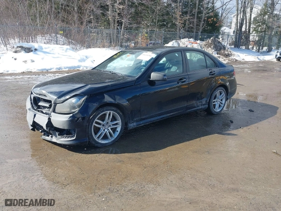 2014 Mercedes-Benz C-Class C 300 Sport with VIN WDDGF8AB9EA910300, listed as a IAAI auction lot 41634366 with 116,854 mi miles. Bid and sale history available at carsss.com. Image 17.