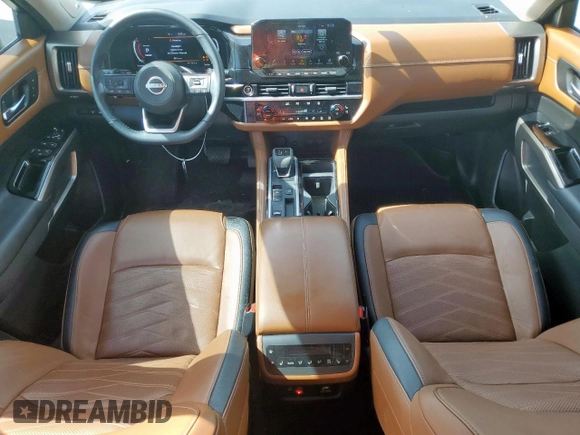 2023 Nissan Pathfinder Platinum z VIN 5N1DR3DH9PC208004, wystawiony jako Copart lot #56542225 z przebiegiem 31 444 mil mil oraz Szkoda całkowita • Salvage title. Historia ofert i sprzedaży dostępna na DreamBid. Obrazek 8.