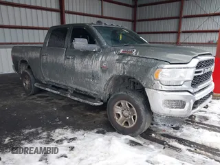 2022 Ram 2500 Tradesman with VIN 3C6UR5CL9NG111988, listed as a IAAI auction lot 41442188 with 66,397 mi miles. Bid and sale history available at carsss.com. Image 1.