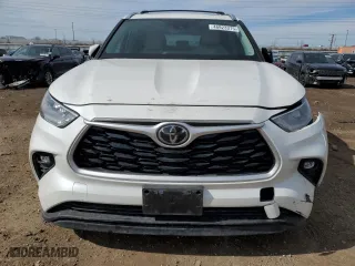 2020 Toyota Highlander XLE with VIN 5TDHZRBH8LS048346, listed as a Copart auction lot 46923375 with 20,168 mi miles and Salvage Title. Bid and sale history available at carsss.com. Image 5.