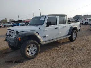 2020 Jeep Gladiator Sport S z VIN 1C6HJTAG5LL141251, wystawiony jako IAAI lot #41825062 z przebiegiem 51 961 mil mil oraz . Historia ofert i sprzedaży dostępna na DreamBid. Obrazek 17.