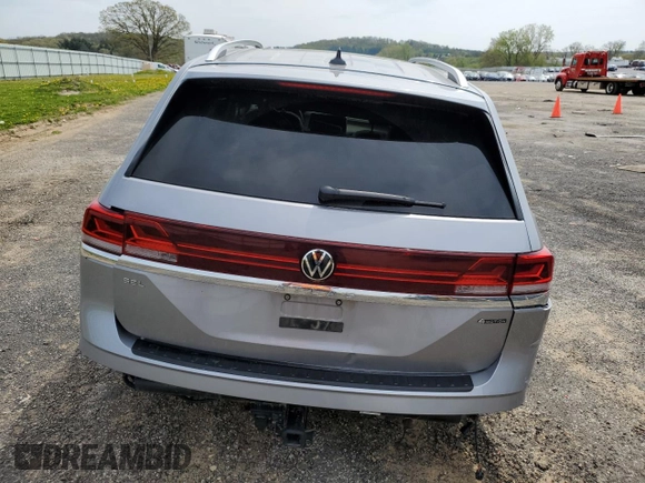 2024 Volkswagen Atlas SEL with VIN 1V2BR2CA3RC523103, listed as a Copart auction lot 55821865 with 47,893 mi miles and Salvage title. Bid and sale history available at DreamBid. Image 6.