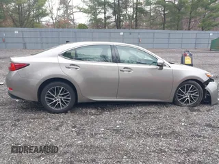 2018 Lexus ES with VIN 58ABK1GG0JU089840, listed as a IAAI auction lot 41900167 with 94,484 mi miles. Bid and sale history available at carsss.com. Image 13.