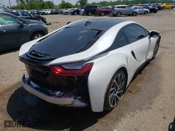 2016 BMW i8 z VIN WBY2Z2C53GV675600, wystawiony jako Copart lot #51118821 z przebiegiem 2 470 mil mil oraz Czysty tytuł • Clean title. Historia ofert i sprzedaży dostępna na DreamBid. Obrazek 4.