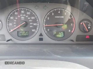 2002 Volvo V70 with VIN YV1SZ58DX21076660, listed as a IAAI auction lot 42496512 with 103,012 mi miles and . Bid and sale history available at DreamBid. Image 7.