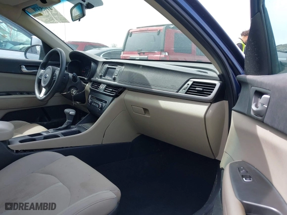 2017 Kia Optima LX with VIN 5XXGT4L39HG152100, listed as a IAAI auction lot 41953707 with 89,273 mi miles. Bid and sale history available at carsss.com. Image 5.