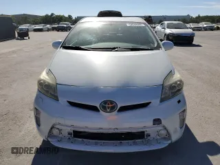 2014 Toyota Prius Four with VIN JTDKN3DU6E1773808, listed as a Copart auction lot 52548465 with 135,514 mi miles and Salvage Title. Bid and sale history available at carsss.com. Image 5.