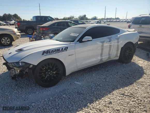 2022 Ford Mustang GT with VIN 1FA6P8CF8N5108404, listed as a Copart auction lot 80749204 with 0 mi miles and Salvage Title. Bid and sale history available at carsss.com. Image 1.