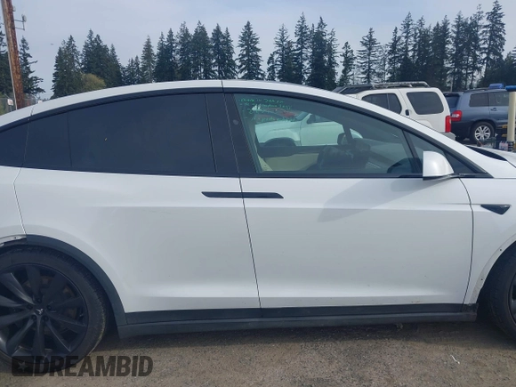 2022 Tesla Model X with VIN 7SAXCBE54NF363113, listed as a IAAI auction lot 41978397 with 27,166 mi miles. Bid and sale history available at carsss.com. Image 14.