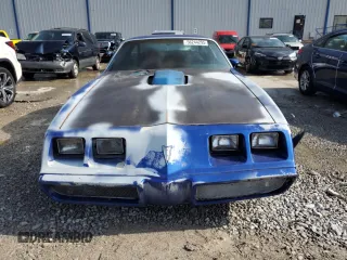 1980 Pontiac Firebird z VIN 2S87AAL155930, wystawiony jako Copart lot #56244295 z przebiegiem 61 263 mil mil oraz Nie do naprawy • Non repairable. Historia ofert i sprzedaży dostępna na DreamBid. Obrazek 5.