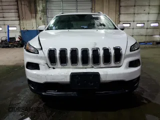 2017 Jeep Cherokee Latitude with VIN 1C4PJLCS6HW514731, listed as a Copart auction lot 88960435 with 121,172 mi miles and Clean Title. Bid and sale history available at carsss.com. Image 5.