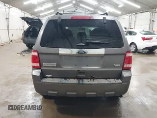 2010 Ford Escape Limited z VIN 1FMCU9EG2AKC17658, wystawiony jako IAAI lot #42430110 z przebiegiem 143 964 mil mil oraz . Historia ofert i sprzedaży dostępna na DreamBid. Obrazek 16.