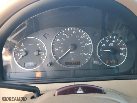 2005 Mercedes-Benz M-Class 3.7L with VIN 4JGAB57E35A557978, listed as a Copart auction lot 44210615 with 176,598 mi miles and Salvage Title. Bid and sale history available at carsss.com. Image 9.