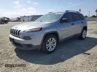 2015 Jeep Cherokee Sport z VIN 1C4PJLAB7FW700052, wystawiony jako Copart lot #60687745 z przebiegiem 86 559 mil mil oraz Czysty tytuł • Clean title. Historia ofert i sprzedaży dostępna na DreamBid. Obrazek 1.