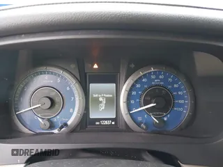 2015 Toyota Sienna XLE с VIN 5TDYK3DC4FS677254, выставлен на аукционе IAAI как лот 41708885 с пробегом 122 637 миль миль и . История ставок и продаж доступна на DreamBid. Изображение 7.