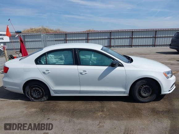 2015 Volkswagen Jetta Sedan 2.0L S with VIN 3VW2K7AJ3FM299795, listed as a IAAI auction lot 41898540 with 133,444 mi miles. Bid and sale history available at carsss.com. Image 14.