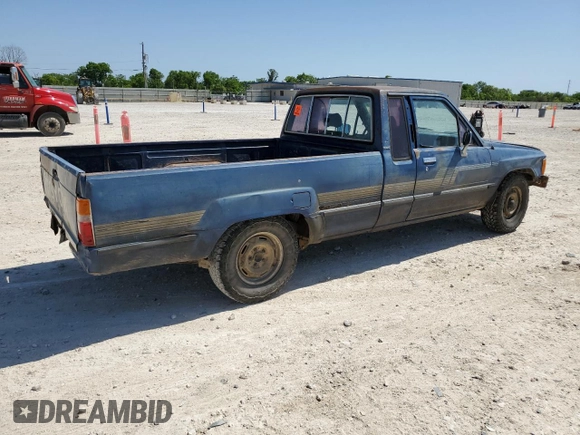 1986 Toyota Pickup с VIN JT4RN70D2G0018661, выставлен на аукционе Copart как лот 52309025 с пробегом 621 023 миль миль и Списание • Salvage title. История ставок и продаж доступна на DreamBid. Изображение 3.