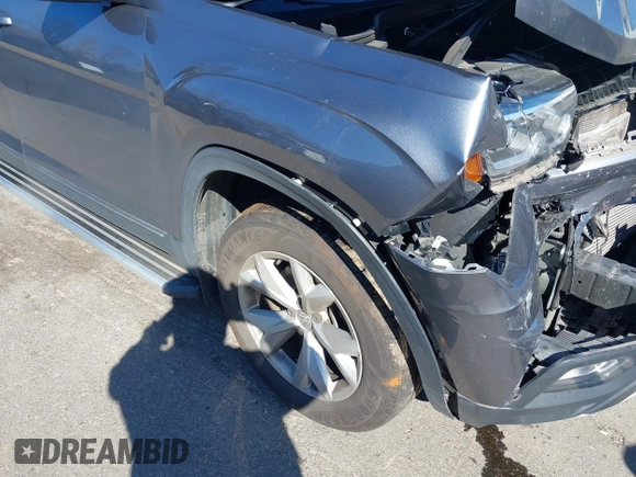 2018 Volkswagen Atlas SE with VIN 1V2CR2CA0JC571988, listed as a IAAI auction lot 41848862 with 96,426 mi miles and . Bid and sale history available at DreamBid. Image 17.