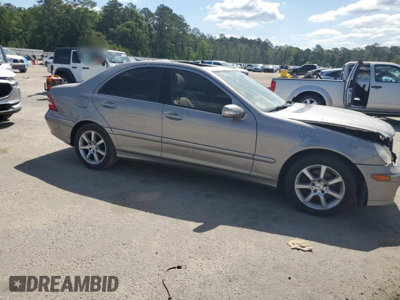 2007 Mercedes-Benz C 350 Sport z VIN WDBRF56H47F886961, wystawiony jako Copart lot #54680545 z przebiegiem 118 218 mil mil oraz Szkoda całkowita • Salvage title. Historia ofert i sprzedaży dostępna na DreamBid. Obrazek 4.