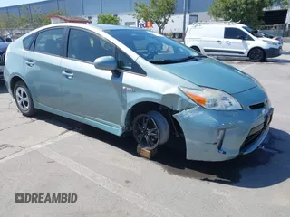 2015 Toyota Prius Four with VIN JTDKN3DU2F1933037, listed as a IAAI auction lot 42140908 with 85,032 mi miles. Bid and sale history available at carsss.com. Image 1.