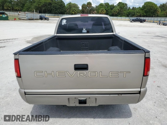 2001 Chevrolet S-10 LS with VIN 1GCCS19501K161711, listed as a Copart auction lot 69630884 with 318,975 mi miles and Salvage Title. Bid and sale history available at DreamBid. Image 6.